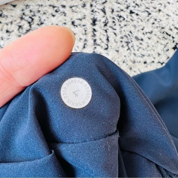 Lululemon Highrise wide legs pants in true navy B128 - Picture 12 of 13